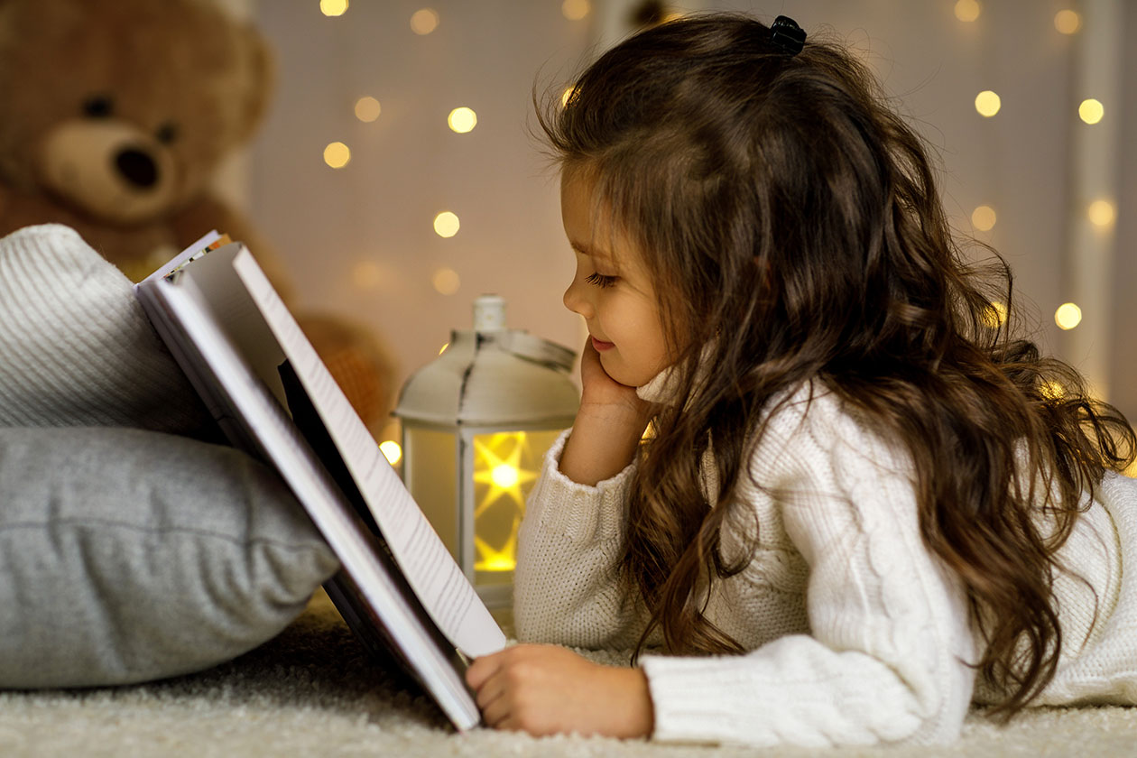 Give the Gift of Reading This Holiday Season - Hatchie Press